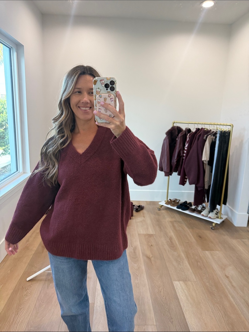 Abercrombie & Fitch Women's V-Neck burgundy Sweater